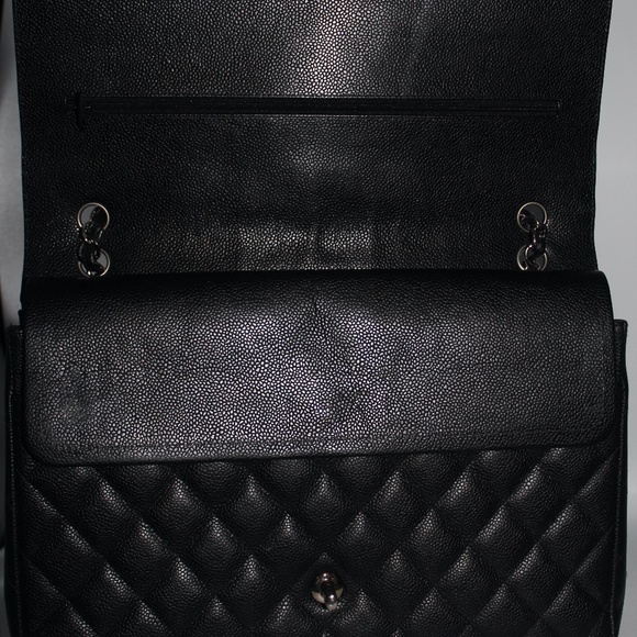 Chanel Caviar Quilted Maxi Double Flap Black - Picture 5 of 16